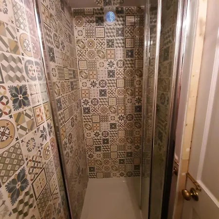 Salisbury - Free Parking *