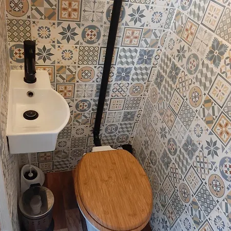 Salisbury - Free Parking *