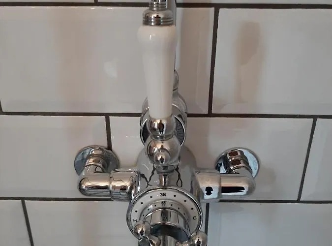 Guest house Salisbury - Free Parking