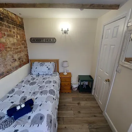 Salisbury - Free Parking *