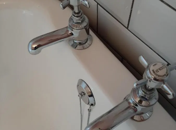 Salisbury - Free Parking *