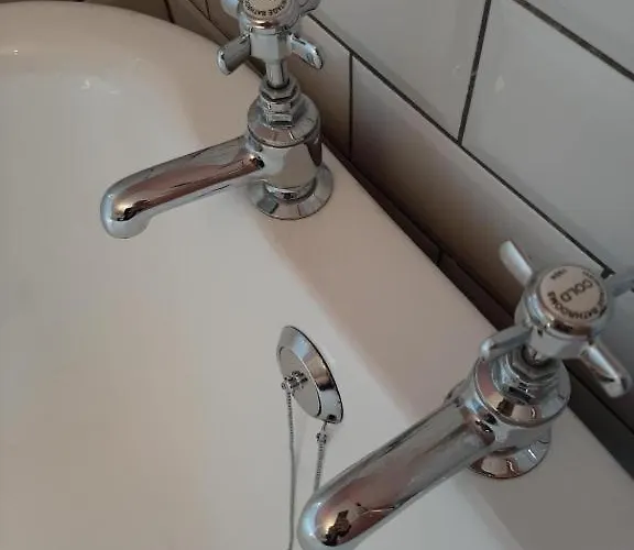 Guest house Salisbury - Free Parking