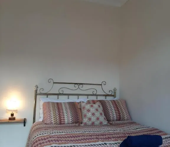 Salisbury - Free Parking *