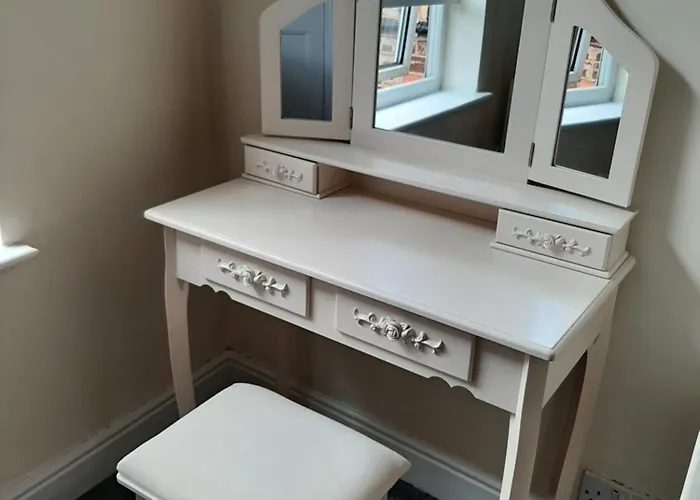 Salisbury - Free Parking Guest house *